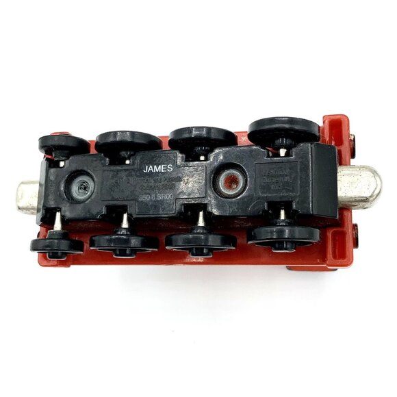 Thomas & Friends James Diecast Train - Magnetic Red - 2002 - Take Along N Play - Picture 7 of 7